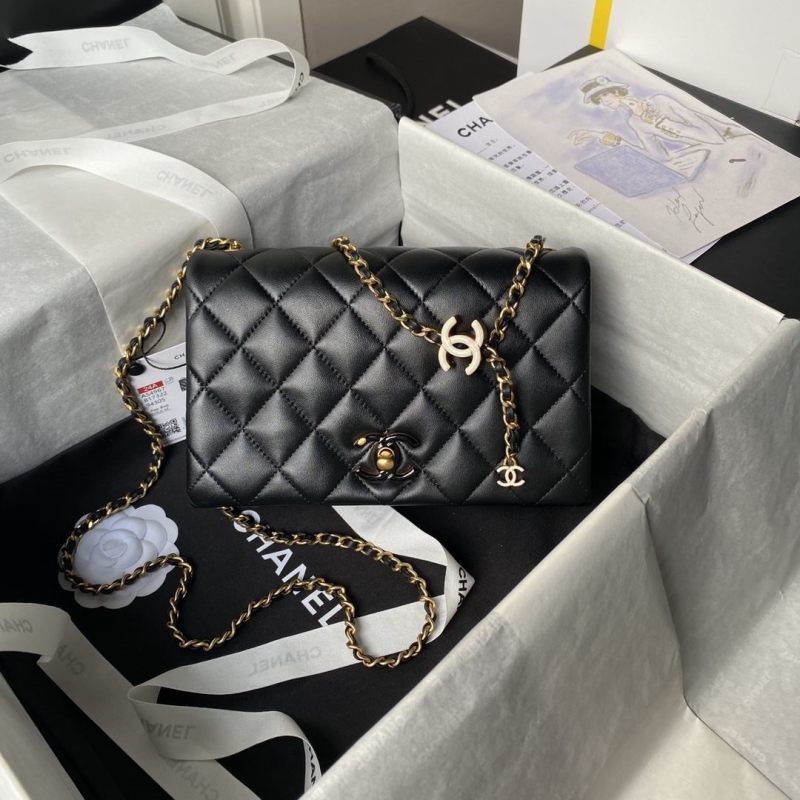 Ch*el 19 bags